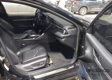 2018 Toyota Camry Xse z USA, uszkodzony, nr VIN 4T1B61HK1JU131883